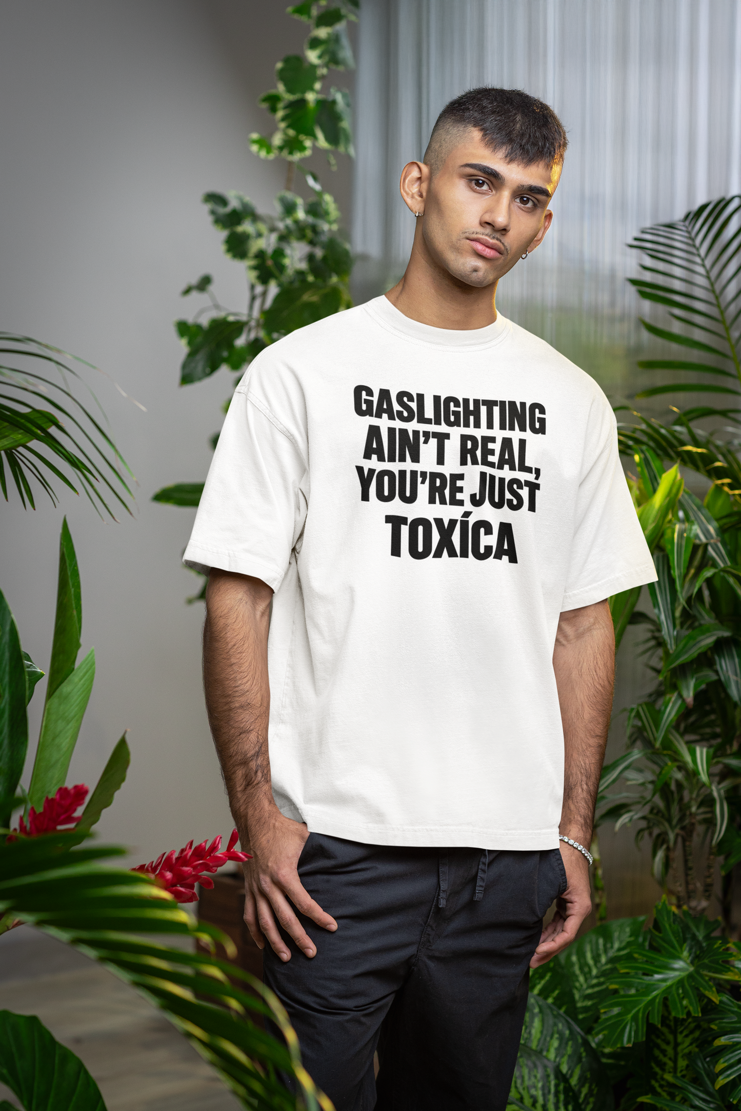 GASLIGHTING AIN’T REAL, YOU’RE JUST A TÓXICA – Funny Latina T-Shirt