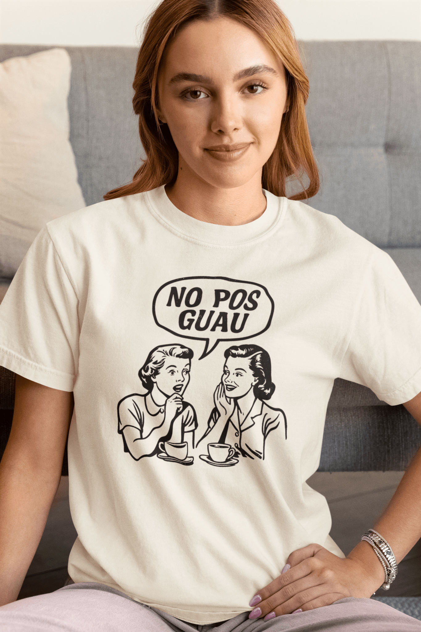 No Pos Guau Retro – Funny Vintage Latina Gossip T-Shirt - Stonk Shark Co.